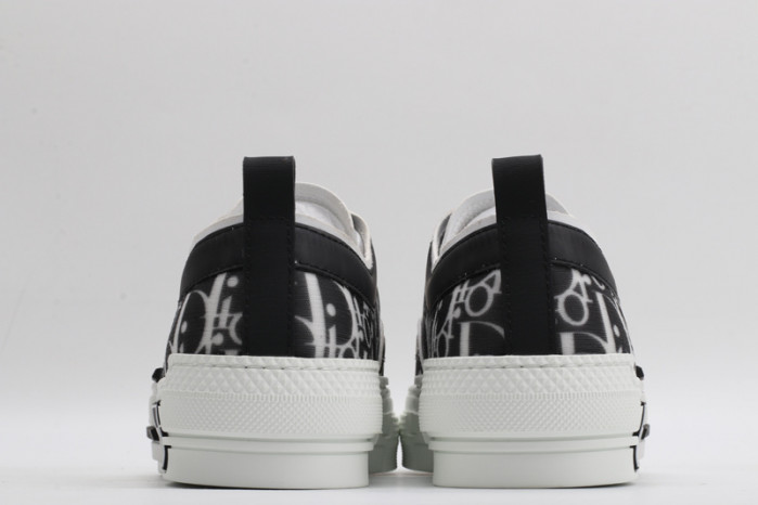 D*0r B23 LOW SNEAKERS D0271