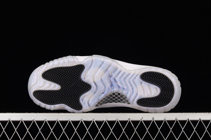 air jordan 11 retro low iridescent 528895-145