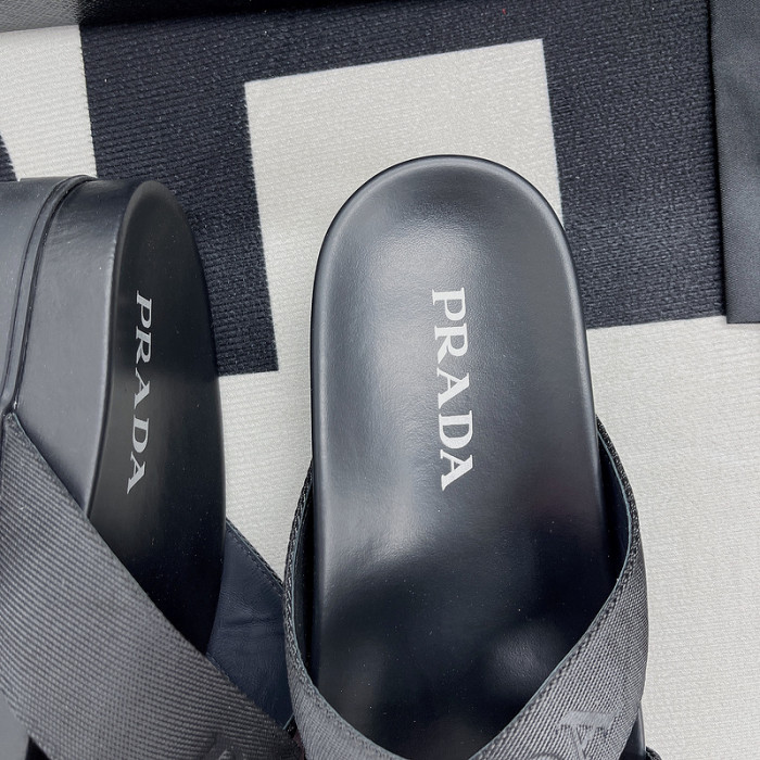 pra*a sandals p067