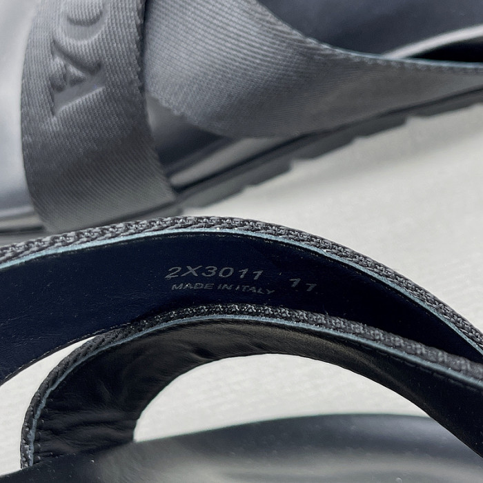 pra*a sandals p067