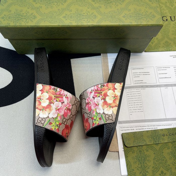 g*u*i slippers d6588