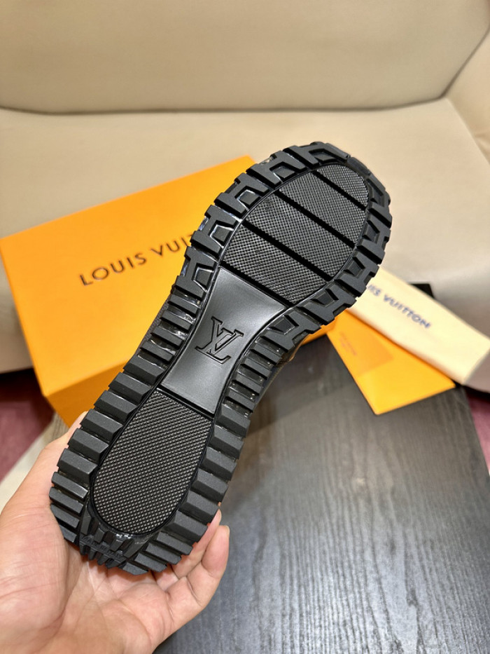 l0vt sneakers