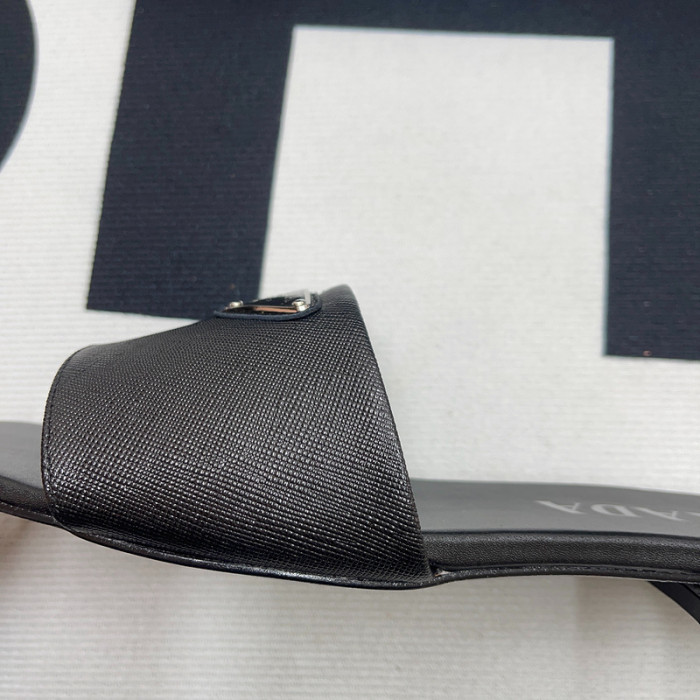 pra*a sandals p069