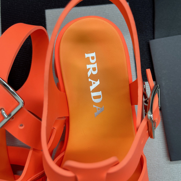 pra*a sandals p058