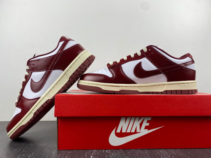 nike dunk low vintage team red fj4555-100