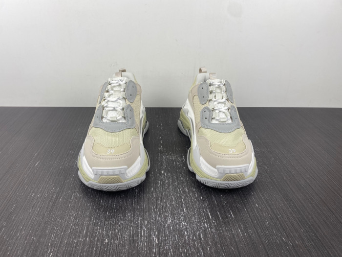 Ba*len*cia*ga triple s sneaker w2fw4 9790