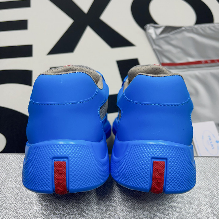 pra*a sneaker p048