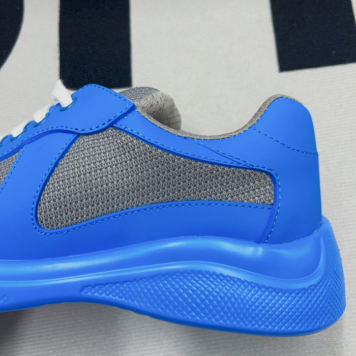 pra*a sneaker p048
