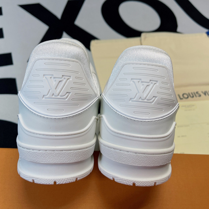 l0vt sneakers