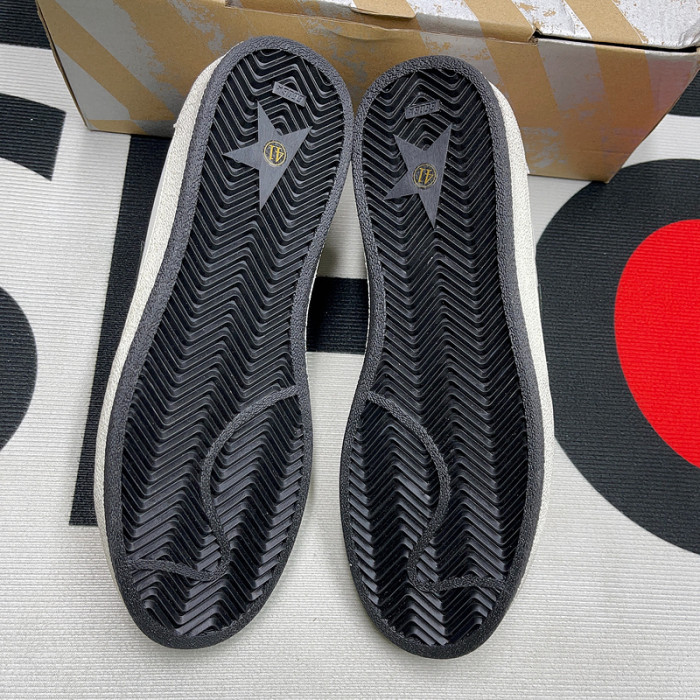 Golden Go*e S*per-Star SNEAKER GG02