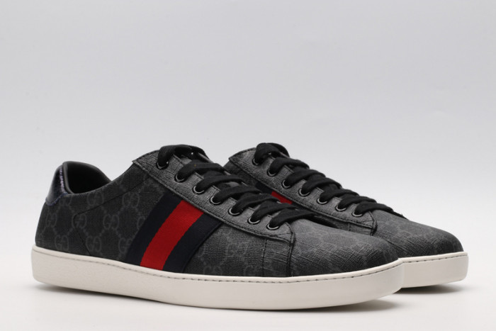 G*u*i ACE EMBROIDERED LOW-TOP SNEAKER G100