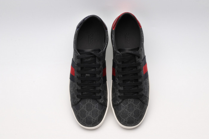 G*u*i ACE EMBROIDERED LOW-TOP SNEAKER G100