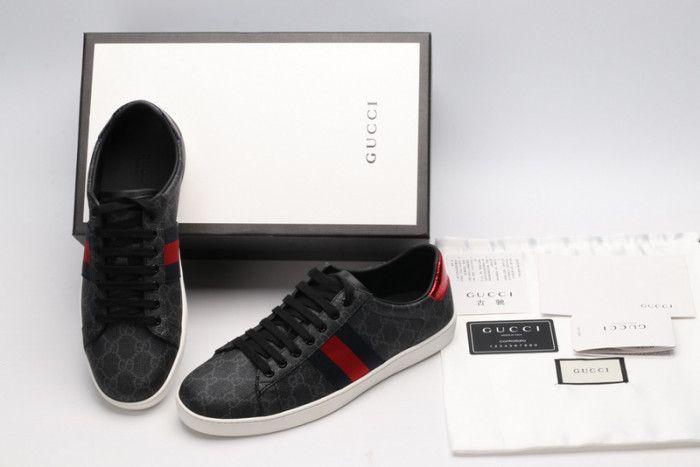 G*u*i ACE EMBROIDERED LOW-TOP SNEAKER G100