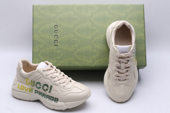 G*u*i ACE EMBROIDERED LOW-TOP SNEAKER E2294