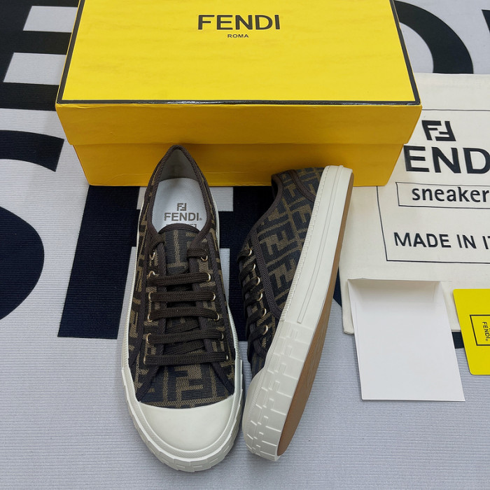 F**di SNEAKERS F022