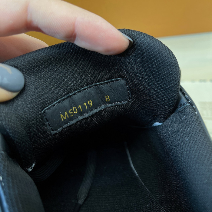 l0vt sneakers