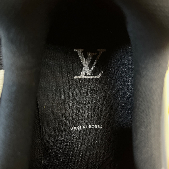l0vt sneakers