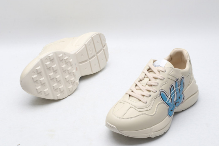 g*u*i ace embroidered low-top sneaker e2360
