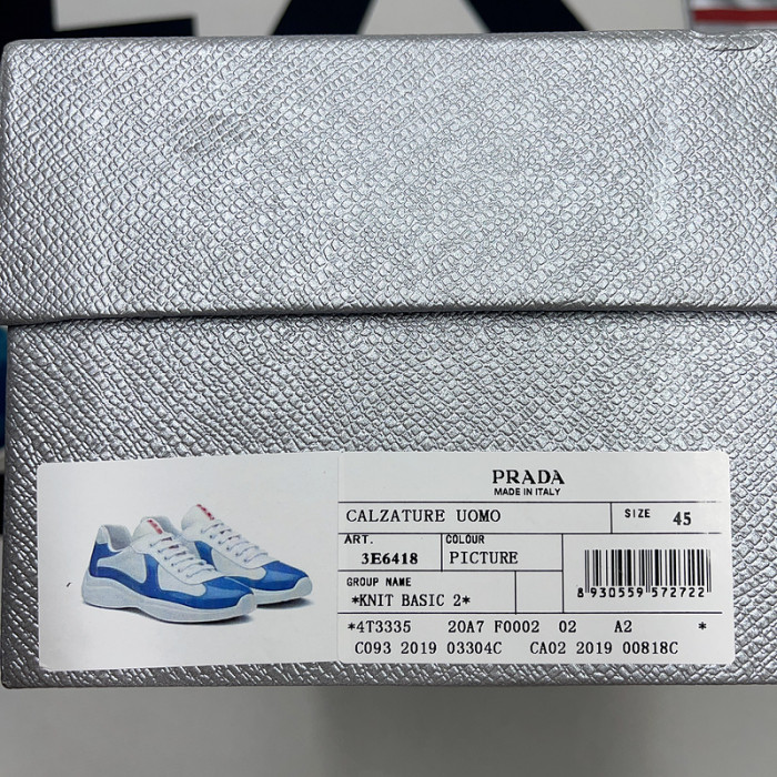 pra*a sneaker p049