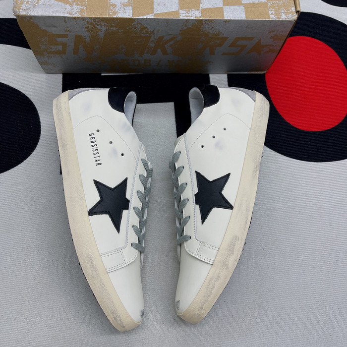 Golden Go*e S*per-Star SNEAKER GG05