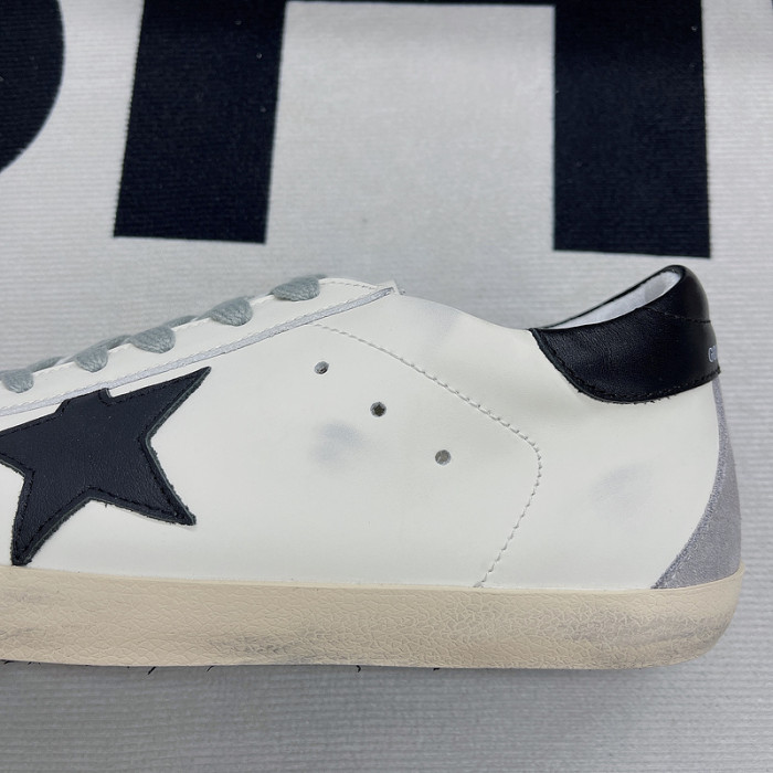 Golden Go*e S*per-Star SNEAKER GG05