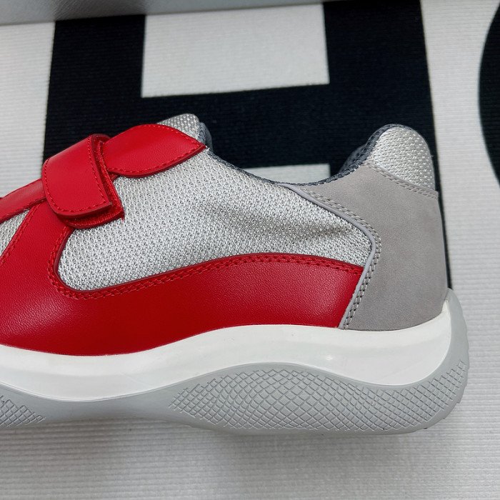 pra*a sneaker p046