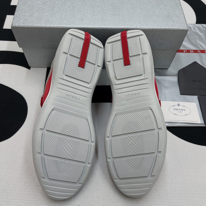 pra*a sneaker p046