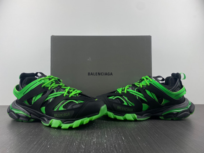 Ba*len*cia*ga track w3rl1 1035