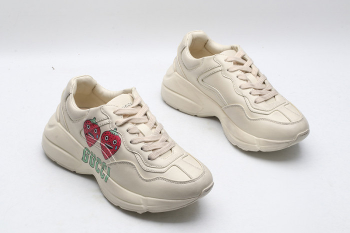 g*u*i ace embroidered low-top sneaker e2355