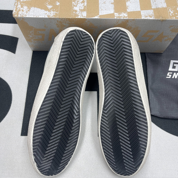 Golden Go*e S*per-Star SNEAKER GG04