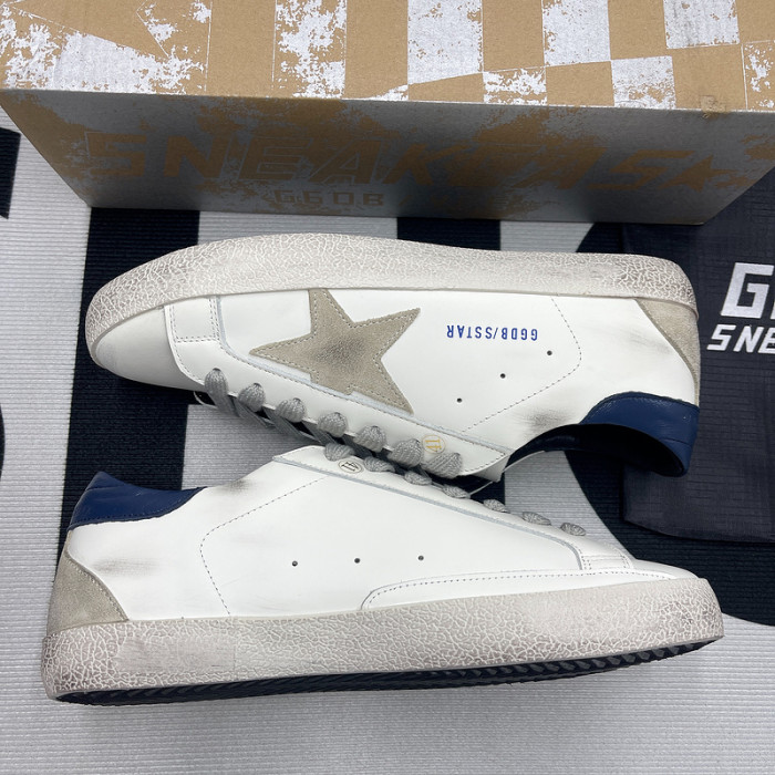 Golden Go*e S*per-Star SNEAKER GG04