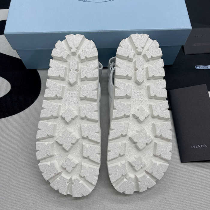 pra*a sandals p061