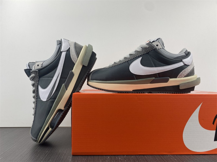 sacai x air zoom cortez sp 4.0 dq0581-001
