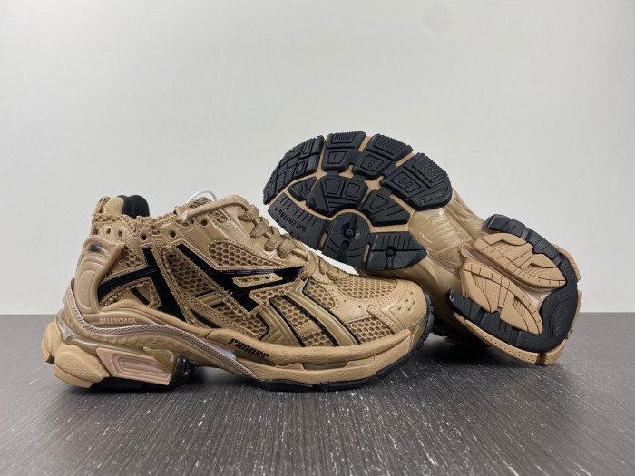 Ba*len*cia*ga RUNNER W1RAB 0125
