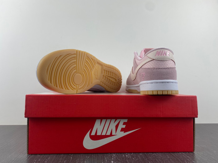 nike dunk low teddy bear dz5318-640