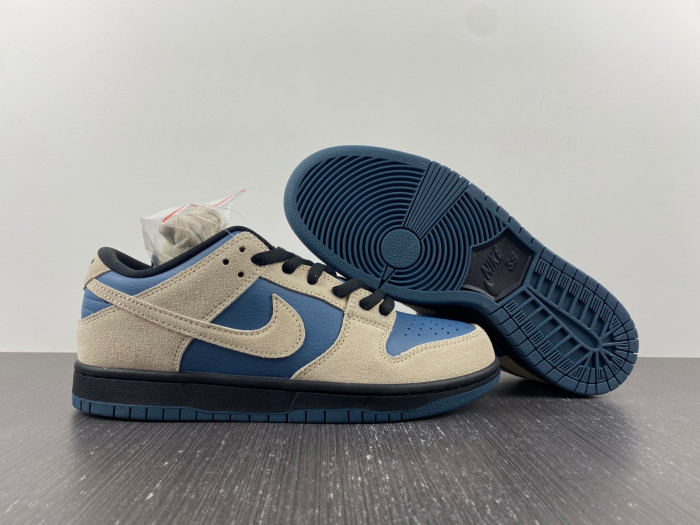 nike dunk low light cream thunderstorm bq6817-200