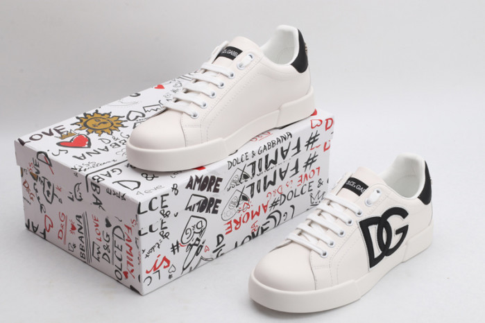 d&g sneakaer d021