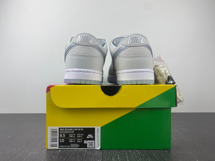 nike sb dunk low white lobster fd8776-100