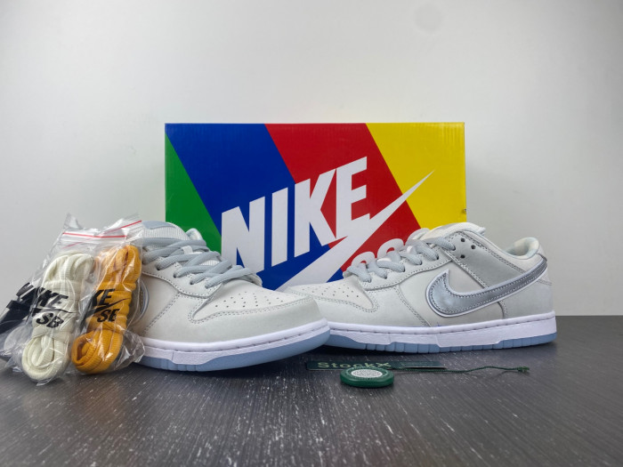 nike sb dunk low white lobster fd8776-100
