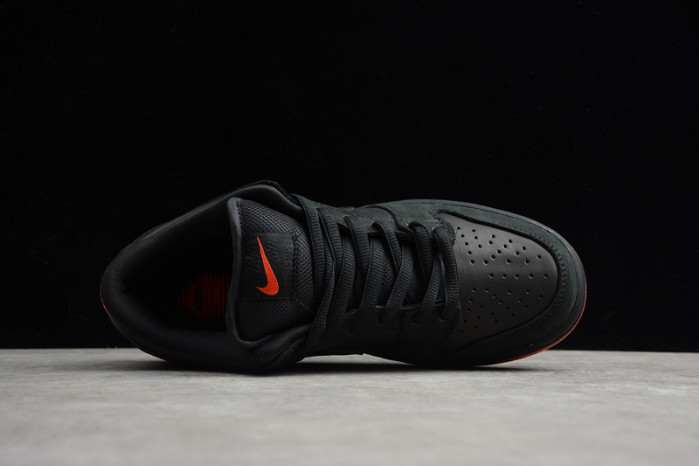 nike sb dunk low black pigeon 883232-008