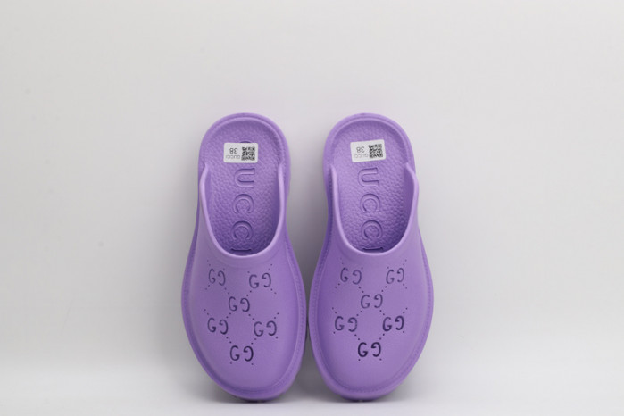 G*u*i SLIDES D6580