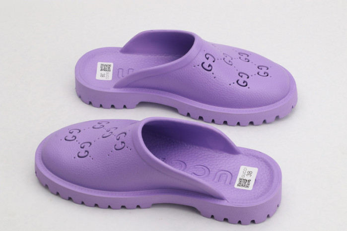 G*u*i SLIDES D6580