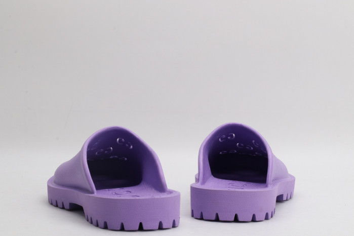 G*u*i SLIDES D6580