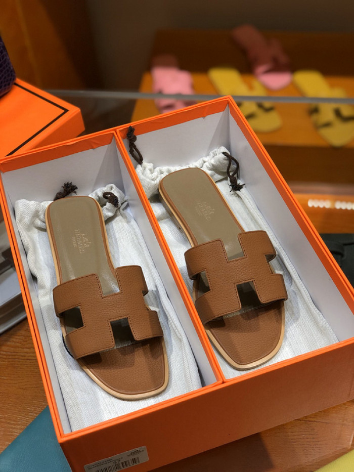 H**mes SLIPPERS H056