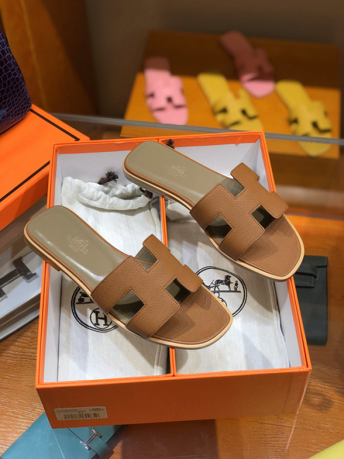 H**mes SLIPPERS H056