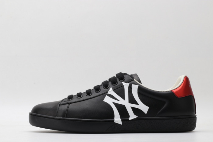 g*u*i ace embroidered low-top sneaker g103
