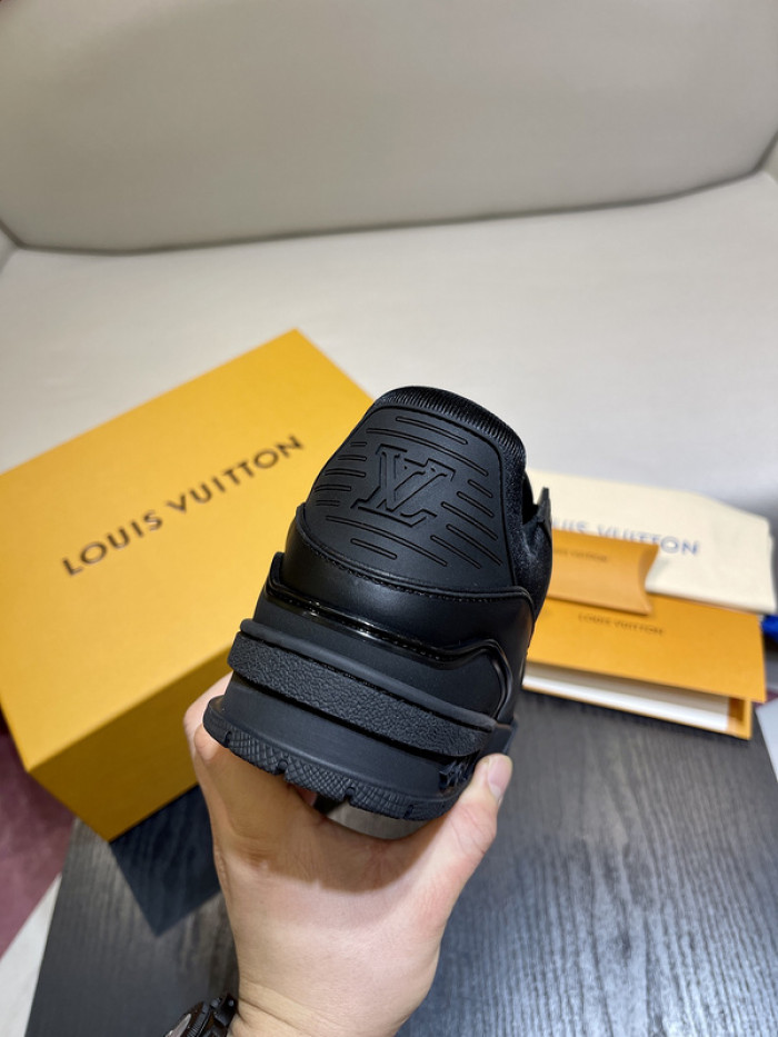 l0vt sneakers