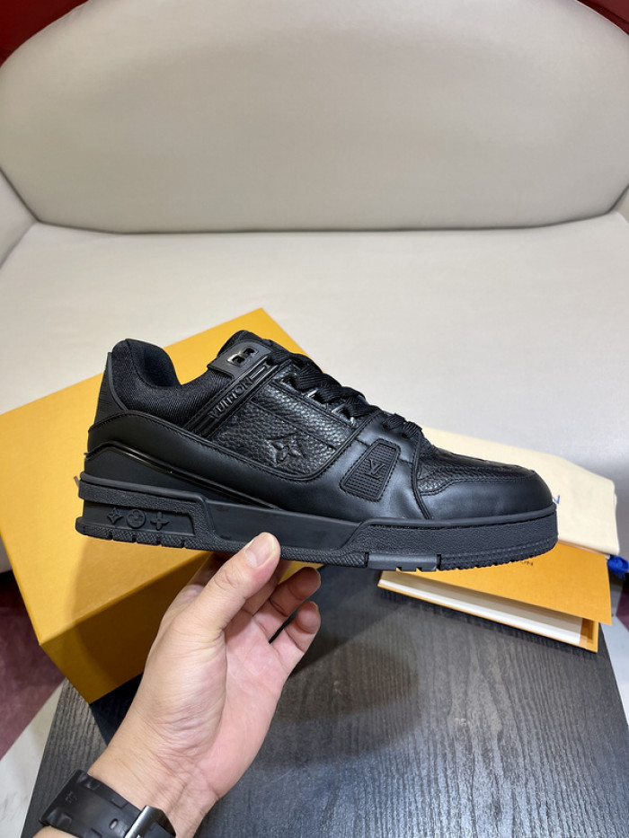 l0vt sneakers