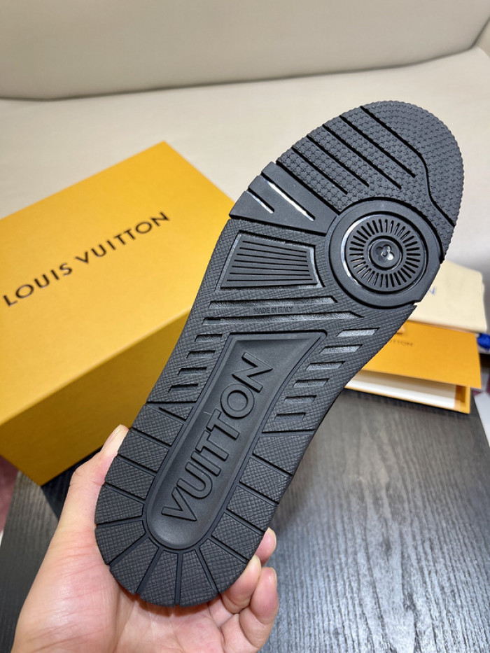 l0vt sneakers