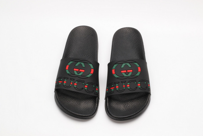 G*u*i SLIPPERS D6587